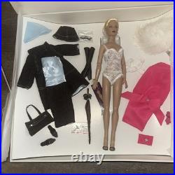 #147 SIGNED 2005 Rare TONNER 16 Fashion Doll Regina Wentworth Exclusive LE300