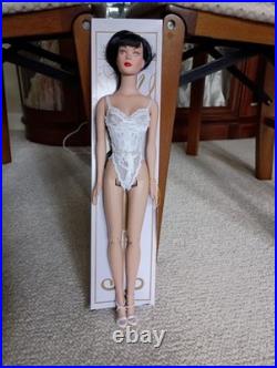 16 Doll Robert Tonner Tyler Wentworth White Lingerie