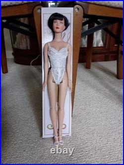 16 Doll Robert Tonner Tyler Wentworth White Lingerie