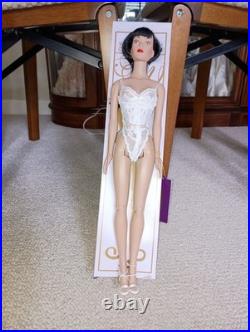 16 Doll Robert Tonner Tyler Wentworth White Lingerie