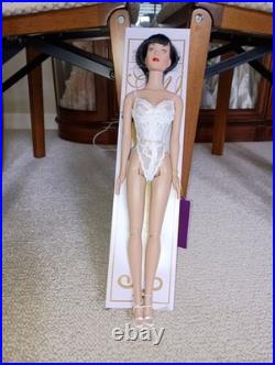 16 Doll Robert Tonner Tyler Wentworth White Lingerie