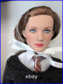 16 Tonner Doll Harry Potter Ginny Weasley At Hogwarts School Uniform MIB