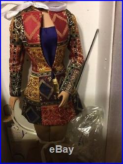 16 Tonner Doll THE ARTIST with Outfit Dressed in Original Box 2006