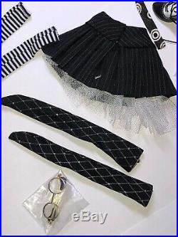 16 Tonner Ellowyne Wilde Wall street Woes 2007 Pinstriped Suit Skirt Outfit