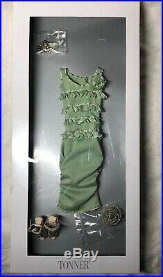 16 Tonner Outfit 80 Degrees Cute Pale Green Ruffle Dress Mint NRFB #T #B