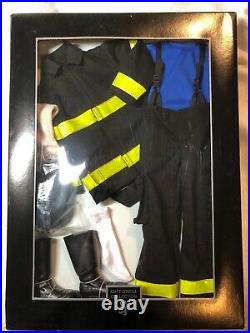 16 Tonner Outfit Clothing Matt ONeill Hero Firefighter Boots & Coat NRFB #T