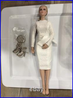 17 Tonner Blonde DeDe Denton Doll Dressed In White Hot OutfitLE 300mint 17 Tonner Blonde DeDe Denton Doll Dressed In White Hot OutfitLE 300mint