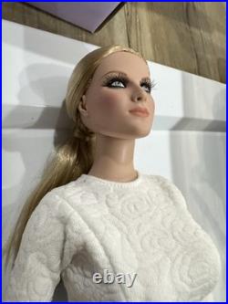 17 Tonner Blonde DeDe Denton Doll Dressed In White Hot OutfitLE 300mint