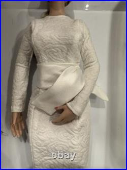 17 Tonner Blonde DeDe Denton Doll Dressed In White Hot OutfitLE 300mint