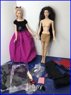 19 Tonner American Model Doll Set Of 2 Pair With Extra Outfits As Found Bailey #o