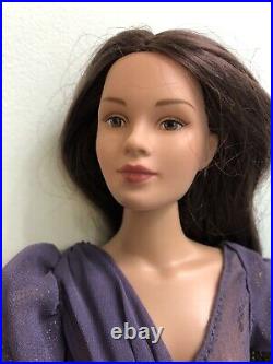 2002 Seventeen Tonner 15doll by The Ashton Drake Galleries. Limited