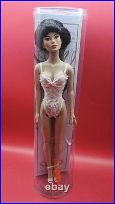 2002 Tonner Tyler Wentworth Collection Ready to Wear Mei Li 16 Doll NRFB