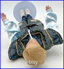 2003 Tonner Male 17 Doll Blonde Hair In Black, Gold, Blue Unmarked Outfit