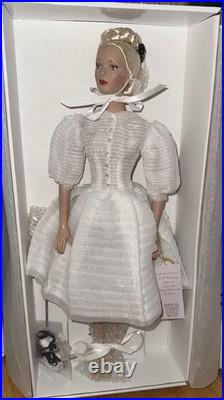 2004 Robert Tonner Theatre de la Model Purely Platinum 16 Doll 2004 Robert Tonner Theatre de la Model Purely Platinum 16 Doll