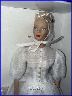 2004 Robert Tonner Theatre de la Model Purely Platinum 16 Doll 2004 Robert Tonner Theatre de la Model Purely Platinum 16 Doll