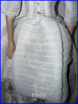 2004 Robert Tonner Theatre de la Model Purely Platinum 16 Doll 2004 Robert Tonner Theatre de la Model Purely Platinum 16 Doll