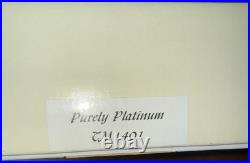 2004 Robert Tonner Theatre de la Model Purely Platinum 16 Doll 2004 Robert Tonner Theatre de la Model Purely Platinum 16 Doll