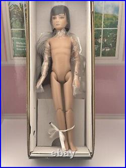 2004 Tonner Agnes Dreary No Outfit 12 Inch NRFB