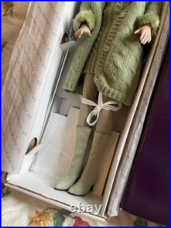 2004 Tonner Tyler Wentworth Collection Wintergreen 16 Dressed Doll NRFB 2004 Tonner Tyler Wentworth Collection Wintergreen 16 Dressed Doll NRFB