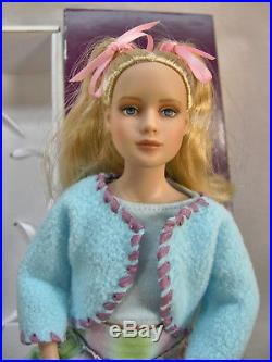 2006 TONNER 12 MARLEY WENTWORTH BASIC DANCE CLASS DOLL and SPRING BREAK OUTFIT