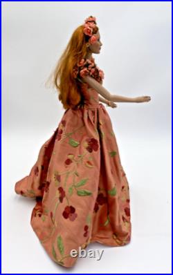 2007 TONNER POPPY PROMENADE OUTFIT FROM WIZARD OF OZ LE 500 With 16 DOLL & STAND