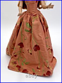 2007 TONNER POPPY PROMENADE OUTFIT FROM WIZARD OF OZ LE 500 With 16 DOLL & STAND