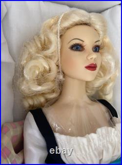 2008 Tonner Convention Lady G Resin Doll LE 125 New in Box