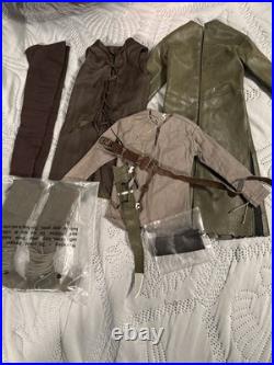 2010 Tonner-Lord of The Rings 17 Strider Ranger of the North (Outfit Only)