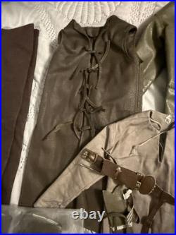 2010 Tonner-Lord of The Rings 17 Strider Ranger of the North (Outfit Only)