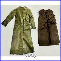 2010 Tonner-Lord of The Rings 17 Strider Ranger of the North (Outfit Only) 2010 Tonner-Lord of The Rings 17 Strider Ranger of the North (Outfit Only)