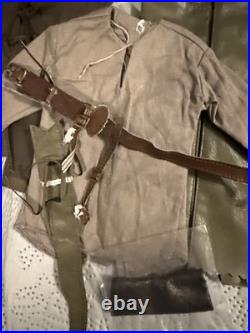 2010 Tonner-Lord of The Rings 17 Strider Ranger of the North (Outfit Only)