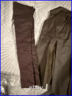 2010 Tonner-Lord of The Rings 17 Strider Ranger of the North (Outfit Only)