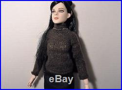2011 Re-Imagination 16 Tonner Doll Unhappily Ever After withDifferent Outfit