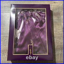 #338 2004 Tonner Tyler Wentworth Bordeaux Peignoir 16 Fashion NRFB