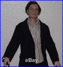 AWESOME-EUC17 Matt O'Neil Brow Doll- Great Outfit-No stand, box or shipper-LQQK