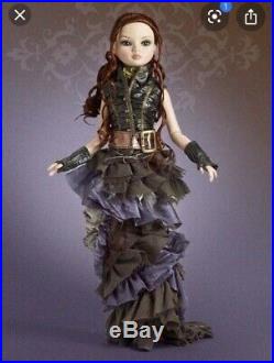 A LITTLE BIT DARKERELLOWYNE WILDE16 Fashion Doll OUTFIT NRFB