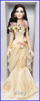 A ROYAL AFFAIR Evangeline Ghastly 16 DRESS DOLL TONNER 2013 UFDC EVENT (ED)