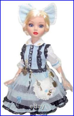 Alice in Wonderland 16 Doll +Disney TEA SET Ellowyne Wilde Angell-Studio Outfit