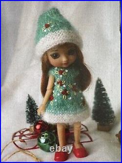 Amelia Thimble Petite Blythe Size Bitty Festive Christmas Set by Cindy Rice