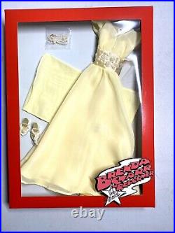 BRENDA STARR Outfit Royal Wedding- 16 Tonner- MINT CONDITION