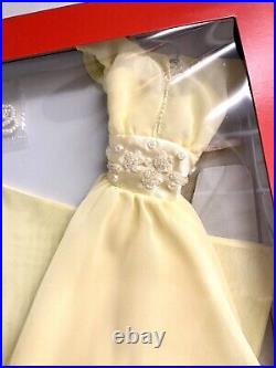 BRENDA STARR Outfit Royal Wedding- 16 Tonner- MINT CONDITION