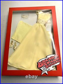 BRENDA STARR Outfit Royal Wedding- 16 Tonner- MINT CONDITION