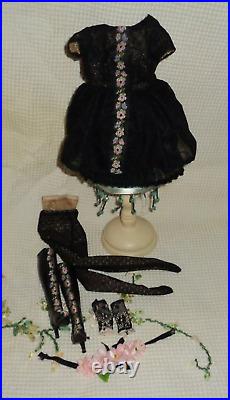 Beautiful Ellowyne New Year, New Look Ensemble-gorgeous Boots-never Used-no Doll