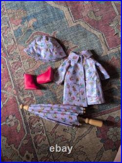 Betsey Mccall Wardrobe And 8 Outfits