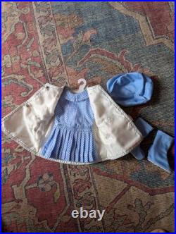 Betsey Mccall Wardrobe And 8 Outfits