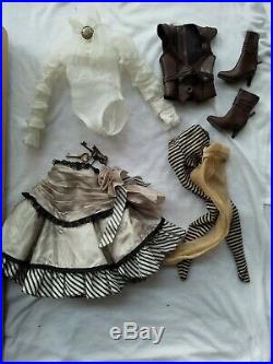 Big lot 2 Tonner Imperium Park Steampunk Convention Thea Phin doll extra outfits