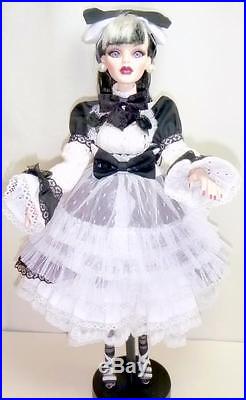 Black & White Parnilla Ghastly 19 Evangeline Doll Tonner Gothic Glam BJD Outfit