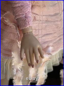 Collectible Tonner Ellowyne Wilde Tatters Fashion Doll