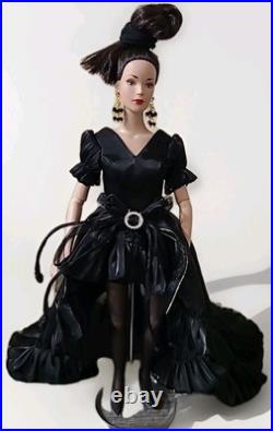 DRESS V-NECK SLANT-CUT TRAIN WithSHOES, STOCKINGS EARRING FOR TONNER TYLER (E56)