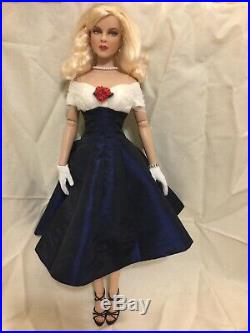 DeeAnna Denton Tonner Doll Company Curvy, full set DeDe Peggy Outfit White Blue